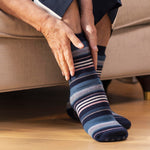 Load image into Gallery viewer, 1 Pair Ladies Raynaud's Thermal Slipper Socks - Navy Stripe
