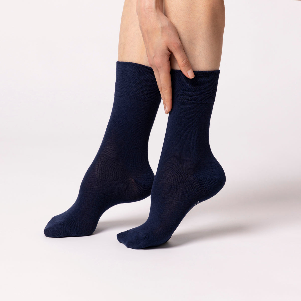 3 Pairs Ladies Plain Cotton Socks - Navy