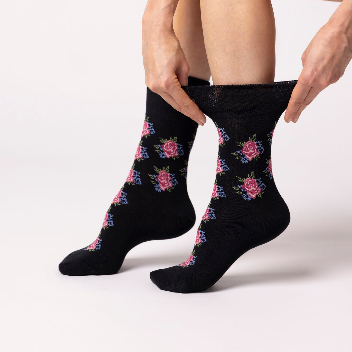 3 Pairs Ladies Cotton Socks - Black Rose