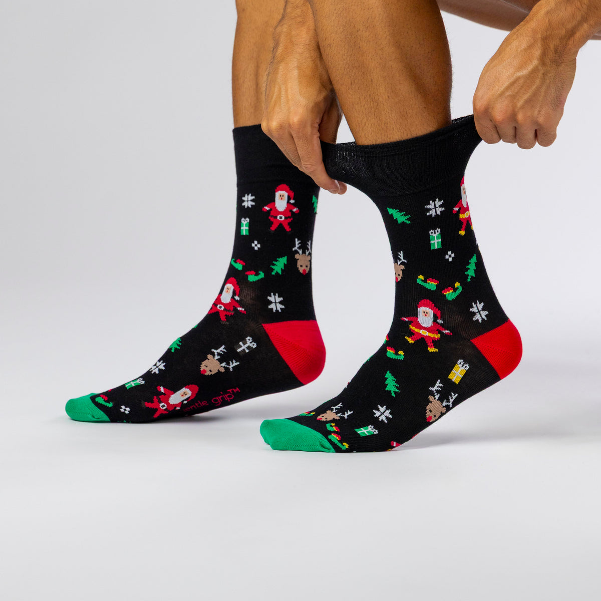 3 Pairs Men's Fun Feet Christmas Socks - Holly Mix