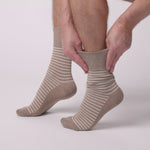 Load and play video in Gallery viewer, 3 Pairs Mens Holiday Cotton Socks - Mid Brown
