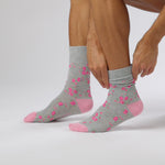 Load and play video in Gallery viewer, 3 Pairs Men's Cotton Socks - Vintage Rose
