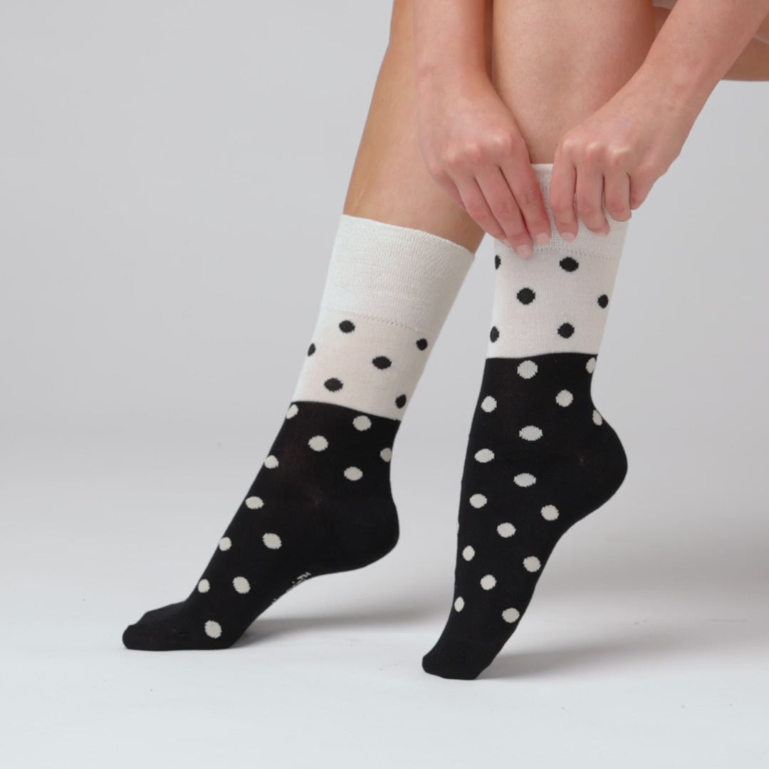 6 Pairs Ladies Bamboo Socks - Mono Spots